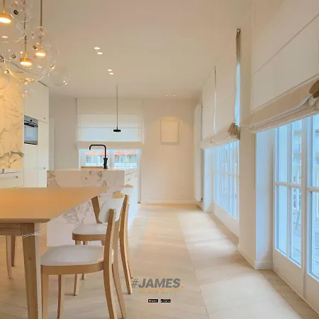 Stunning, Luxurious Spacious Design شقة *