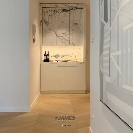 شقة Stunning, Luxurious Spacious Design